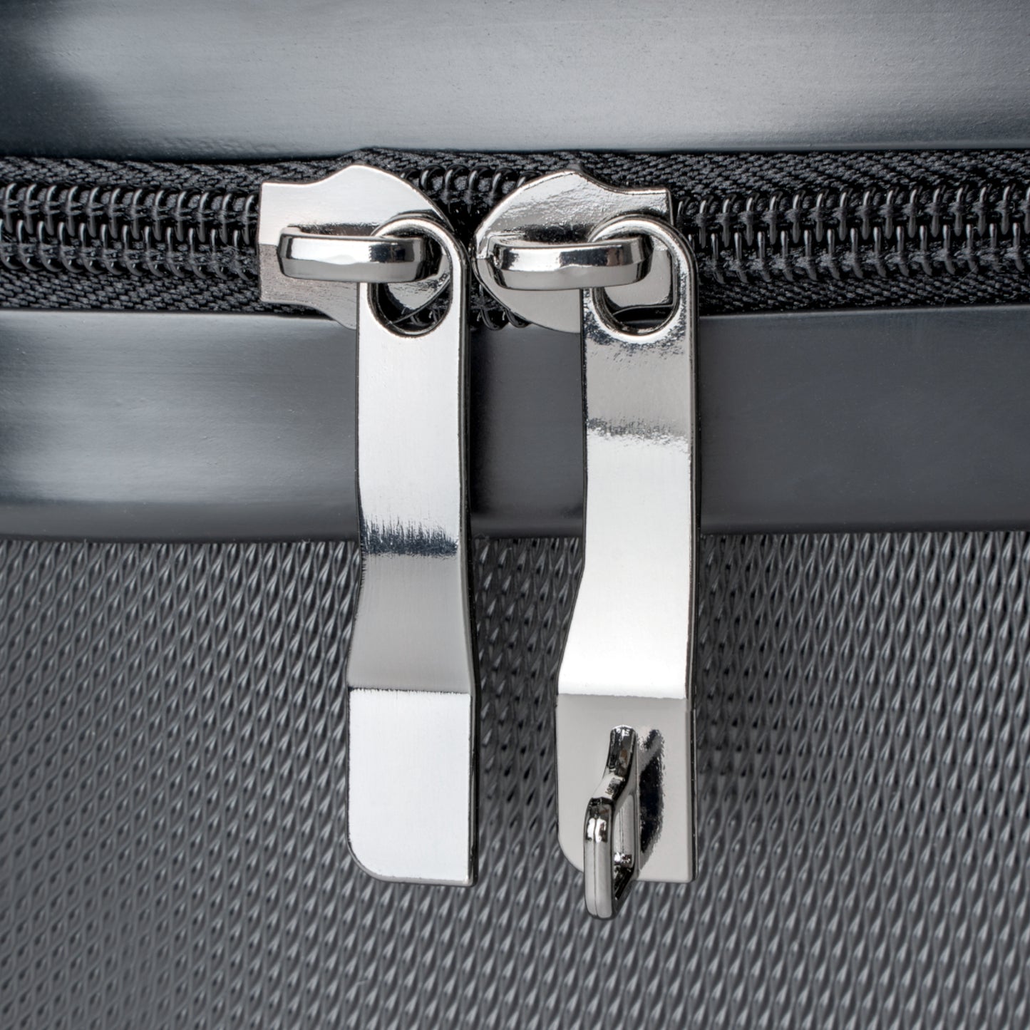 AURUM ATELIER Stylish Travel Suitcase
